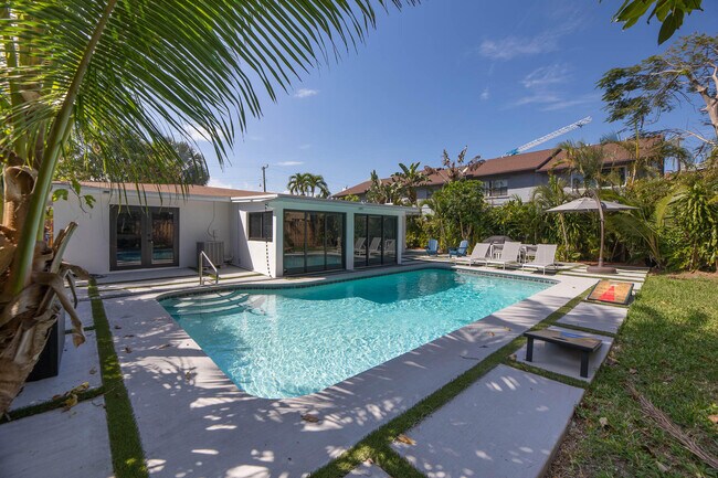 3000 NE 21st Terrace in Fort Lauderdale, FL - Building Photo - Building Photo