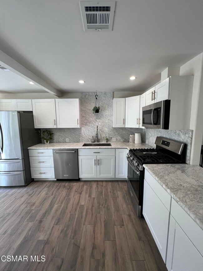 3076 Los Robles Rd in Thousand Oaks, CA - Building Photo - Building Photo