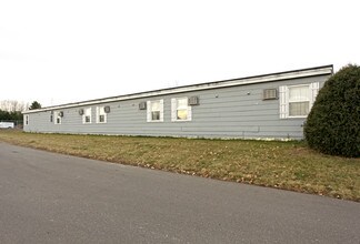 EZ Living Studio Apartments in Somerset, WI - Building Photo - Building Photo
