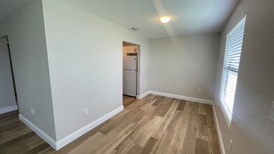 3575 Montante Blvd in Palm Springs, FL - Building Photo - Building Photo