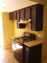 1313 Floyd Ave, Unit North Lake Condominiums in Modesto, CA - Foto de edificio - Building Photo