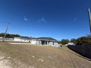 13187 SW 103rd Pl in Dunnellon, FL - Building Photo - Building Photo