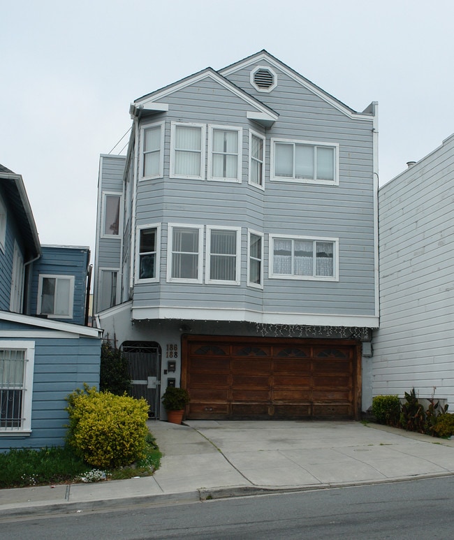 186 Westlake in Daly City, CA - Foto de edificio - Building Photo