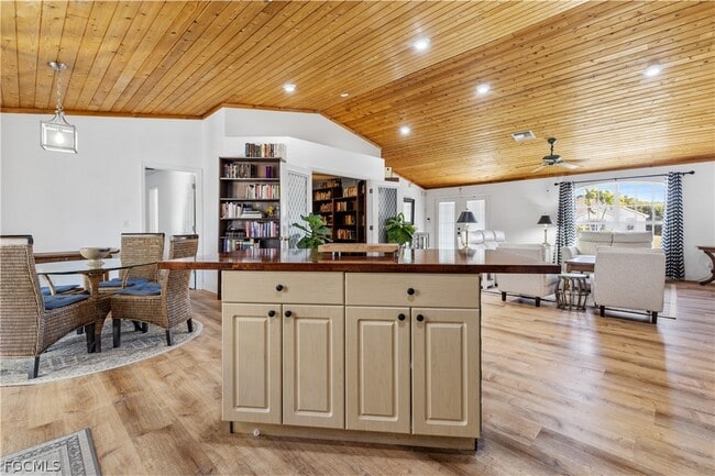 property at 2846 SW 25th Pl