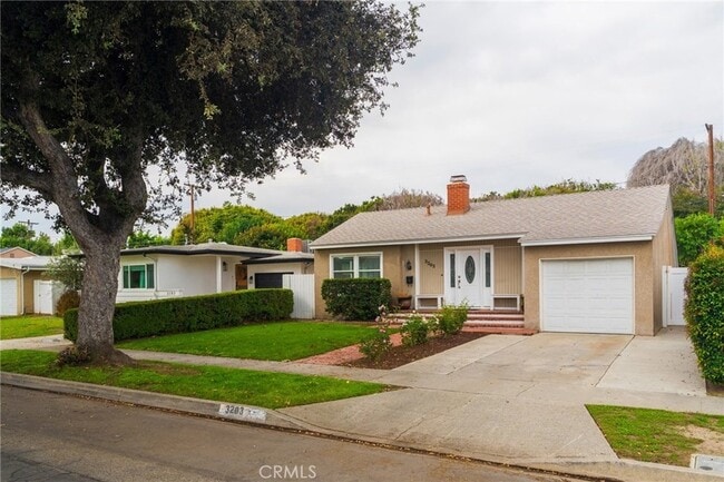 3203 Faust Ave in Long Beach, CA - Building Photo - Building Photo