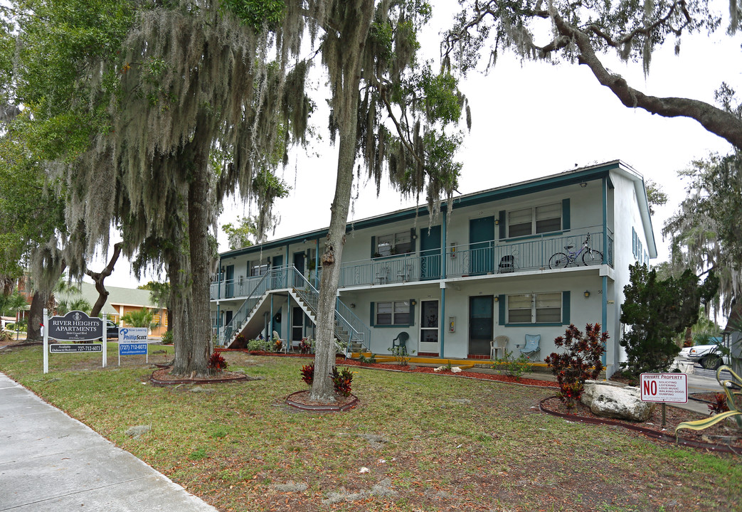 River Heights & Executive Estates in New Port Richey, FL - Building Photo