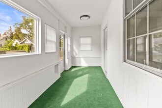 3042 Cottage Grove Ave in Omaha, NE - Building Photo - Building Photo