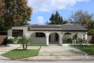 10845 Peachtree Dr in North Miami, FL - Building Photo