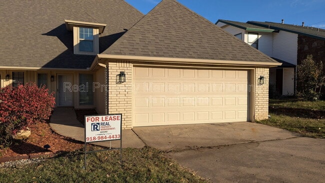 7015 S 78th E Ave in Tulsa, OK - Building Photo - Building Photo