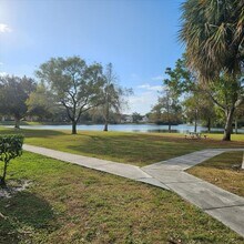 3680 N 56th Ave, Unit 812 in Hollywood, FL - Foto de edificio - Building Photo