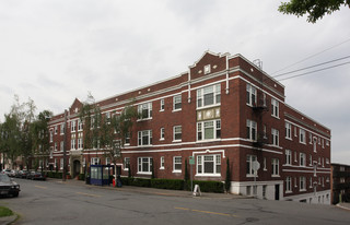 Roy Vue Apartments in Seattle, WA - Building Photo
