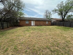 10213 Caton Pl in Midwest City, OK - Building Photo - Building Photo
