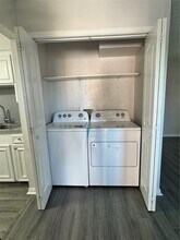 107 E Willowick Ave in Friendswood, TX - Building Photo - Building Photo