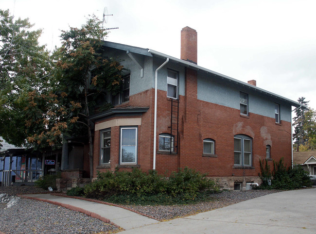 3965 S Broadway in Englewood, CO - Foto de edificio - Building Photo