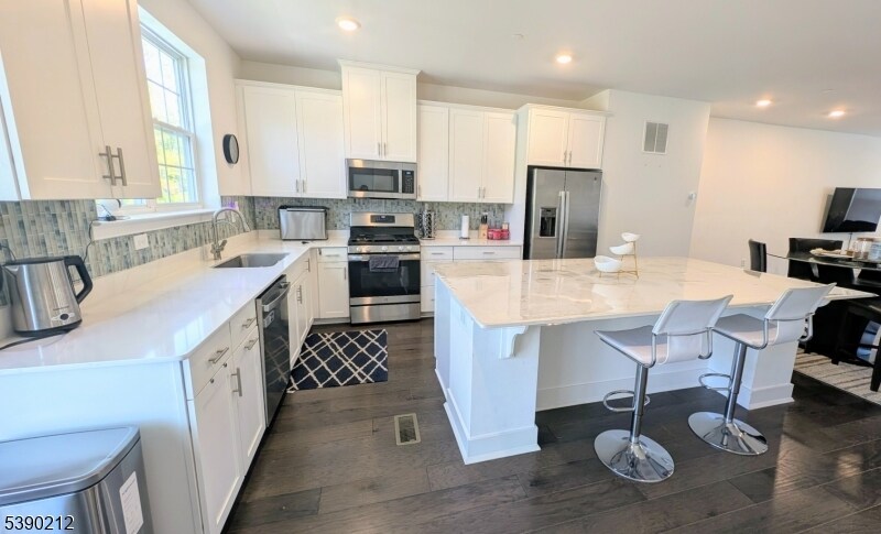 6 McCluskey Pl in Morris Plains, NJ - Building Photo
