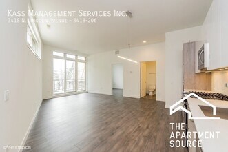3420 N Lincoln Ave, Unit 206 in Chicago, IL - Foto de edificio - Building Photo