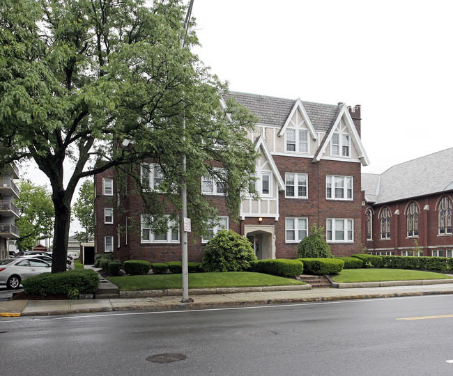 72 Salisbury St in Worcester, MA - Foto de edificio - Building Photo