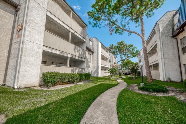 8521 Hearth Dr in Houston, TX - Building Photo - Building Photo