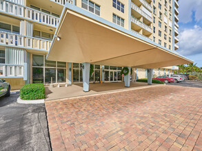 305 N Pompano Beach Blvd in Pompano Beach, FL - Building Photo - Building Photo