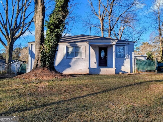 2533 Godfrey Dr NW in Atlanta, GA - Building Photo - Building Photo