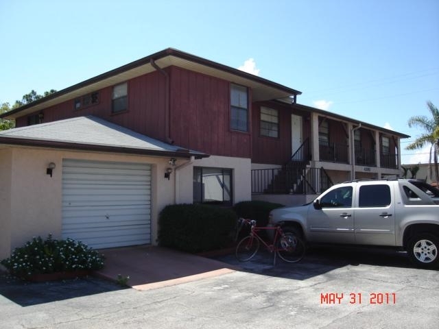 4585 Coquina Ave in Titusville, FL - Building Photo