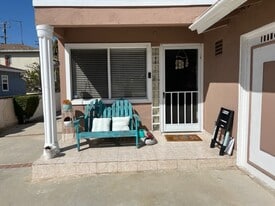 1903 Huntington Ln in Redondo Beach, CA - Building Photo