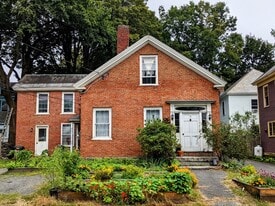 75 Green Street, Unit 1A in Brattleboro, VT - Building Photo