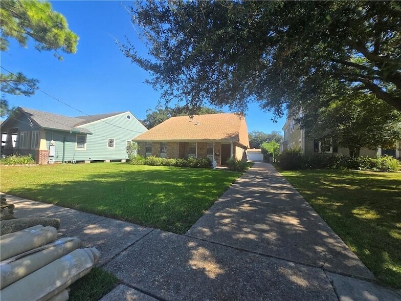 641 Jefferson Heights Ave in New Orleans, LA - Building Photo
