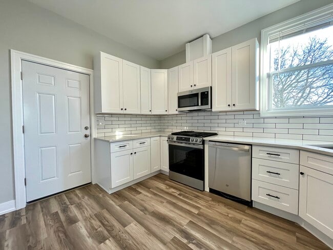 2937 N Ashland Ave, Unit 2 in Chicago, IL - Foto de edificio - Building Photo