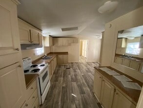 1620 E Reno Rd in Azle, TX - Building Photo - Building Photo