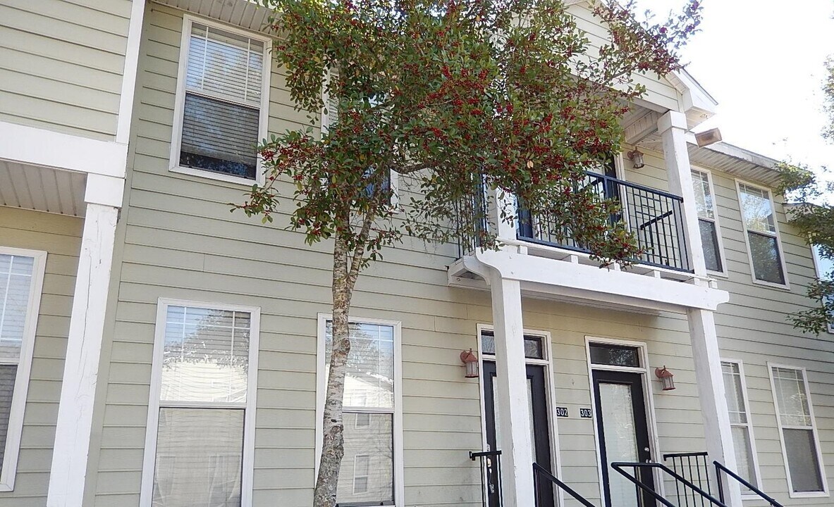 1417 Pullen Rd in Tallahassee, FL - Building Photo