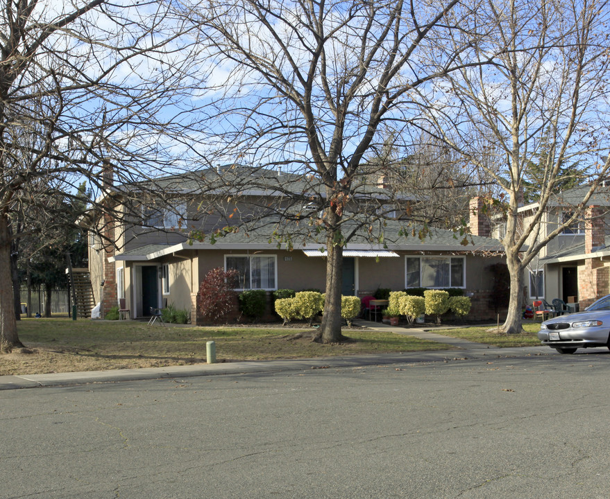 4125 Gaddi Dr in Sacramento, CA - Foto de edificio