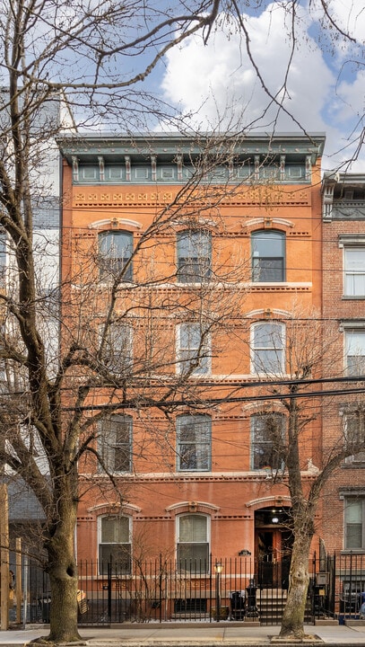 100 Bright St in Jersey City, NJ - Building Photo