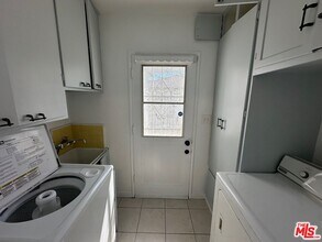 3169 S Bentley Ave in Los Angeles, CA - Building Photo - Building Photo