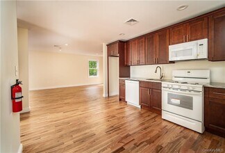 69 Schneider Ave in Highland Falls, NY - Building Photo - Building Photo
