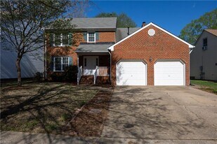 1045 Backwoods Rd in Virginia Beach, VA - Building Photo