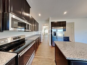 5329 Cairo Ct in Denver, NC - Foto de edificio - Building Photo