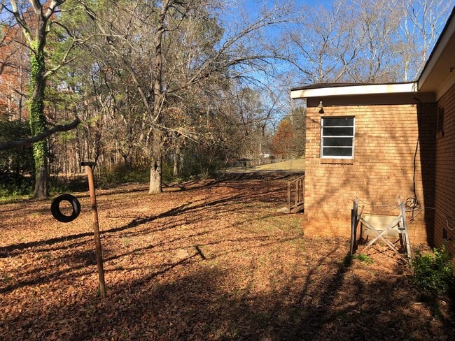 1690 Oakdale Dr in Lancaster, SC - Building Photo - Building Photo