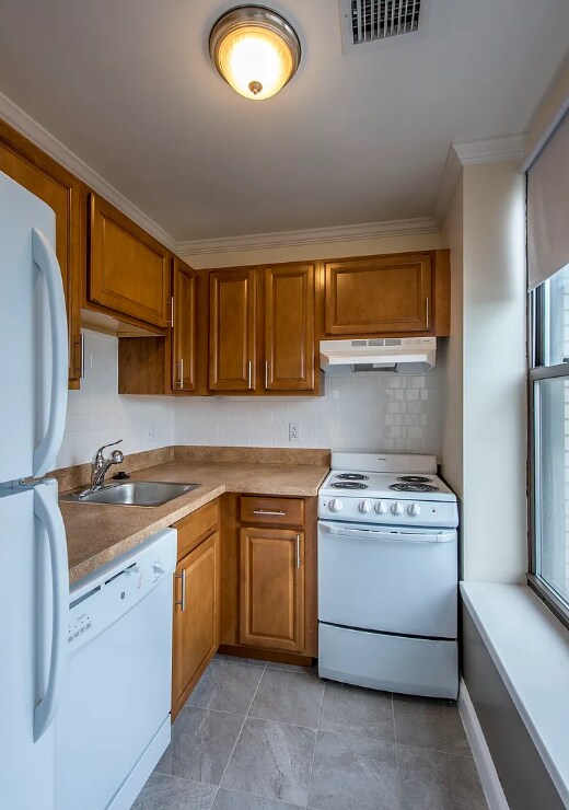 1080 Boylston St, Unit 33D in Boston, MA - Building Photo - Building Photo