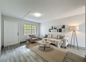 337 Kenilworth Blvd in West Palm Beach, FL - Building Photo - Building Photo