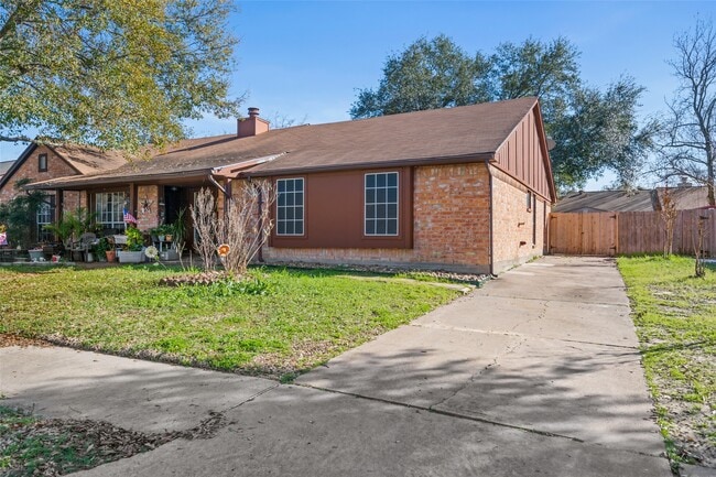19427 Plantain Dr