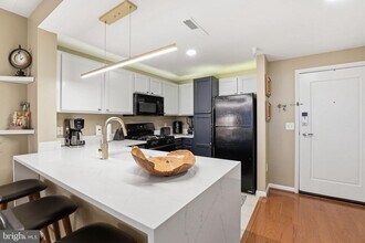 350 G St SW in Washington, DC - Building Photo - Building Photo