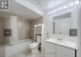 4 Mather Ct in Vaughan, ON - Building Photo - Building Photo