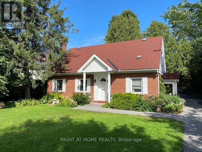 property at 2297 Fox Crescent