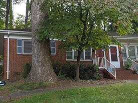 3818 Winfield Dr in Charlotte, NC - Building Photo
