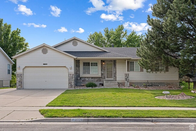 property at 11770 S Dry Creek Rd