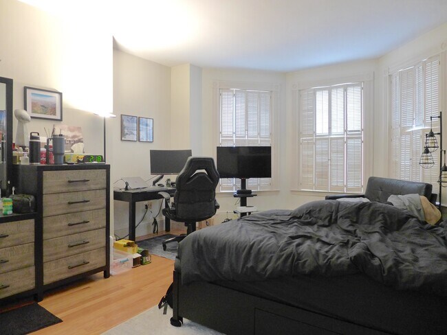439 Marlborough St, Unit 4 in Boston, MA - Building Photo - Building Photo
