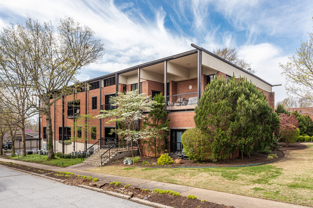 321 E Lafayette St in Fayetteville, AR - Foto de edificio