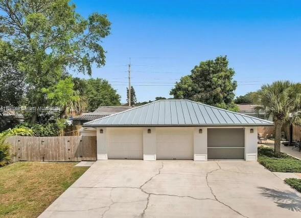 5612 Harding St in Hollywood, FL - Building Photo - Building Photo