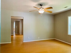 7 Burdette Pl-Unit -7 Burdette Place Unit B in Newnan, GA - Building Photo - Building Photo